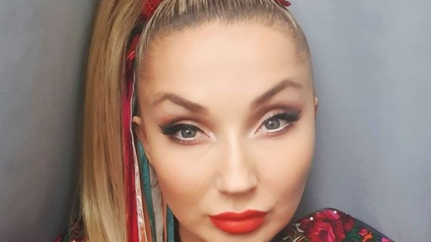 RMF Extra: Cleo pokazała się w rozpuszczonych włosach! Gwiazda zawsze spina włosy w wysoki kucyk