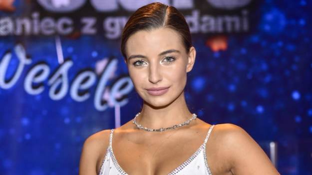 RMF Extra: Julia Wieniawa odsłania opalone ciało. Aktorka kusi w zmysłowym wydaniu [FOTO]