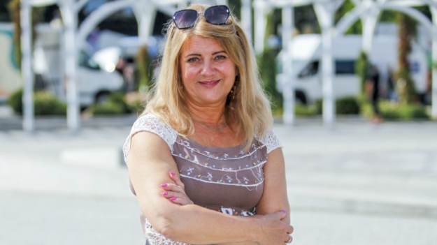 RMF Extra: Modowa "wpadka" w "Sanatorium miłości"? Krótka sukienka jednej z uczestniczek zwróciła uwagę internautów [ZDJĘCIE]