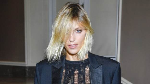 RMF Extra: Anja Rubik jako mała dziewczynka. Na zdjęciu jest też jej starsza siostra! [FOTO]