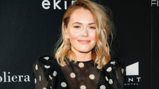 RMF Extra: Magdalena Lamparska w stroju kąpielowym i bez makijażu. Tak aktorka wypoczywa na wakacjach!