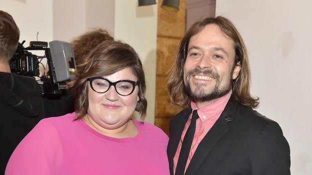 RMF Extra: Dominika Gwit kusi w zmysłowej pozie na łóżku. "Jest co kochać"