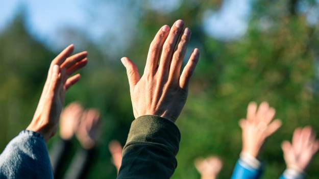 RMF Extra: Musieli oddać majątek i przyjąć imię typu Płonąca Sałatka. Tak działała sekta „Niebo”