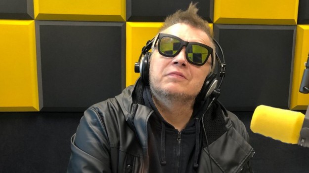 RMF Extra: Muniek wspomina swoją studniówkę! "Trwała do godziny 21, bo od 22 była godzina milicyjna" 