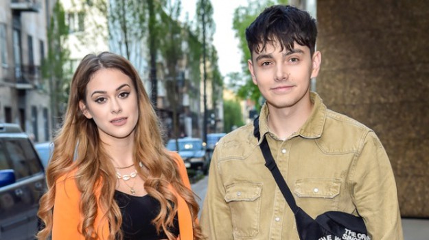 RMF Extra: Sylwia Przybysz na niezwykłych fotografiach. Młoda wokalistka pokazała intymne, ciążowe kadry