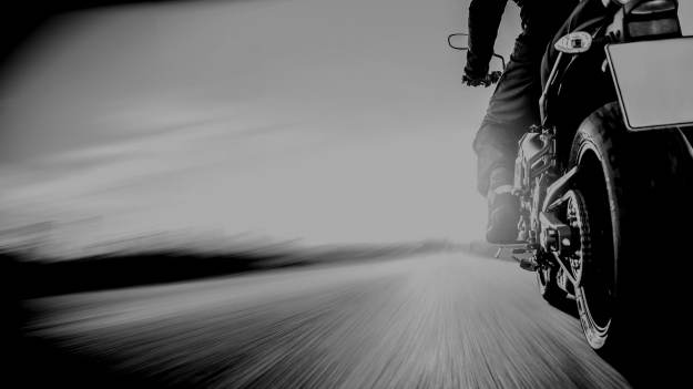 RMF Extra: 17-latka wjechała motocyklem w drzewo. Zginęła na miejscu