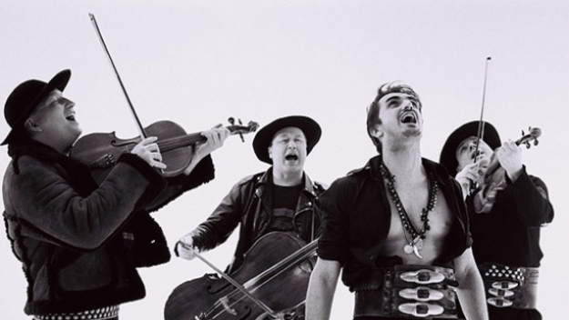 RMF Extra: Zakopower: Boso na szczyt. 10-lecie zespołu Zakopower na Polsat SuperHit Festiwal w Sopocie