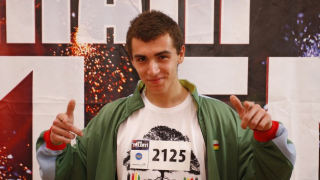 RMF Extra: Kamil Bednarek kończy 26 lat! Pamiętacie jego początki w "Mam talent"?