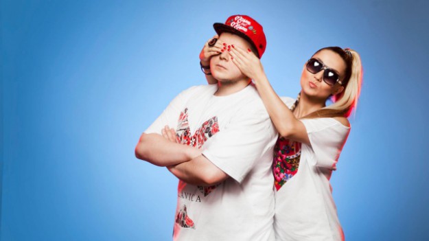 RMF Extra: Donatan kończy 32 lata. Wiemy, jak wygląda bez okularów!