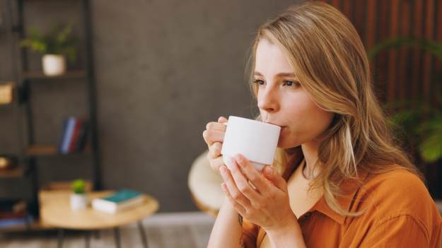 RMF Extra: Kuloodporna kawa idealna na poranne pobudzenie. Musisz dodać ten jeden składnik!