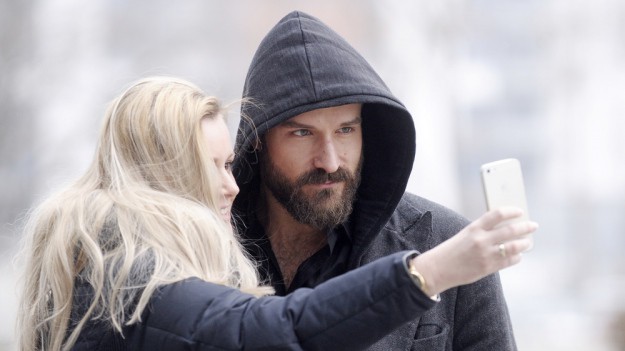 RMF Extra: Piotr Stramowski pozbył się brody i zgolił włosy. Internauci w szoku