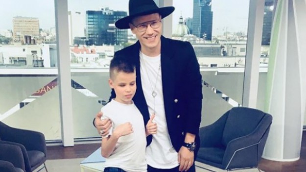 RMF Extra: Niewidomy Igor zachwycił Gromee'ego coverem jego utworu. DJ kupił mu nowe pianino