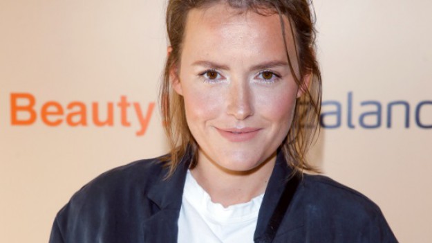 RMF Extra: Olga Frycz jest blondynką! Aktorka pochwaliła się efektami metamorfozy