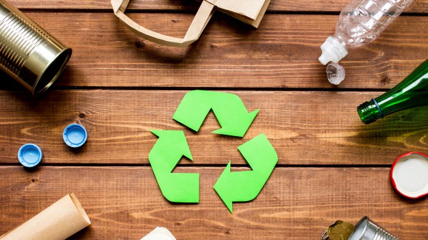 RMF Extra: 1 listopada 2020. Jak zadbać o środowisko podczas Wszystkich Świętych? 5 zasad