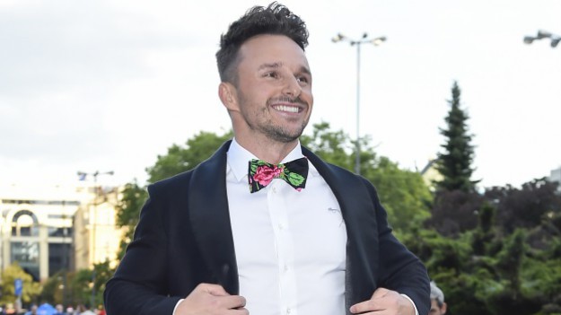 RMF Extra: "Wpadka" Qczaja pod romantycznym zdjęciem Blanki Lipińskiej i Barona. Chodzi o wiek!