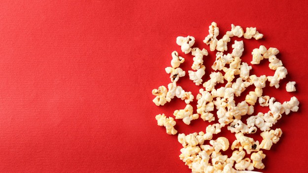 RMF Extra: Filmy na sylwestrowy wieczór. Te na pewno się sprawdzą! [LISTA]