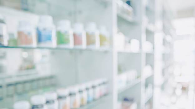 RMF Extra: Partia suplementu diety znika ze sklepowych półek. Sprawdź, czy masz ją u siebie w domu