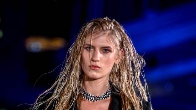 RMF Extra: Julia Sobczyńska zachwyca w prześwitującej sukni. "Rusałka, nimfa, driada" [FOTO]