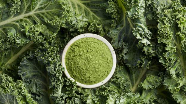 Kiedyś służył tylko jako barwnik do deserów. Dziś..