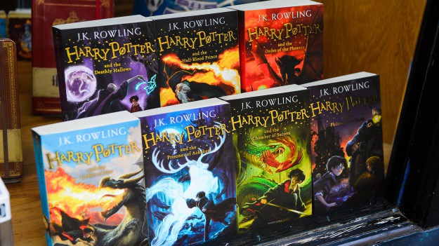 RMF Extra: Harry Potter: Kartki jednego egzemplarza były nasączone syntetyczną marihuaną!