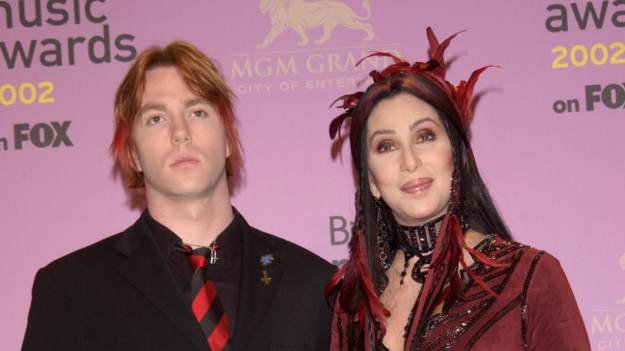 Cher chce odciąć syna od pieniędzy. Uzależnienie..