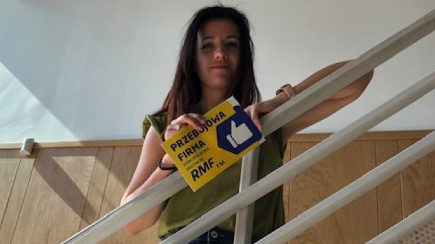 RMF Extra: Kawiarnia Kafej w Katowicach z certyfikatem "Przebojowa firma polecana przez słuchaczy RMF FM"