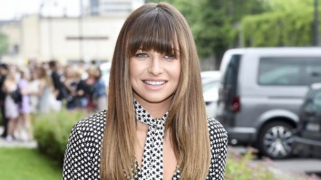 RMF Extra: Anna Lewandowska w niewiele zakrywającym bikini. Trenerka zaprezentowała wyrzeźbioną sylwetkę, pozując na plaży