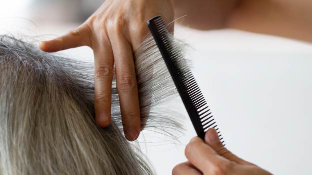 Masz siwe włosy i chcesz się ich pozbyć w..