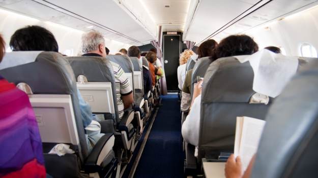 RMF Extra: W takim stroju chciała wsiąść do samolotu. Personel kazał jej wrócić do domu i się przebrać [FOTO]