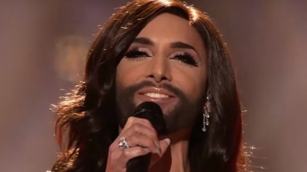 RMF Extra: Conchita Wurst jest teraz... blondynką! Co za przemiana!
