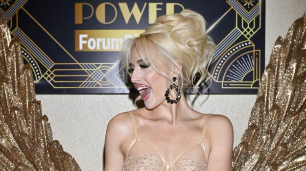 RMF Extra: Nowe auto Caroline Derpienski. To różowy Rolls-Royce za ponad 2 miliony złotych!