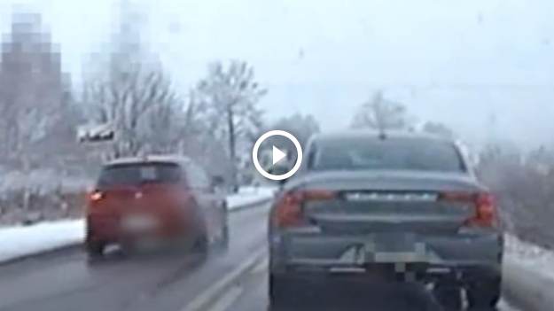 RMF Extra: Kierowca BMW pojechał pod prąd, by ominąć korek. Tego się nie spodziewał! [WIDEO]