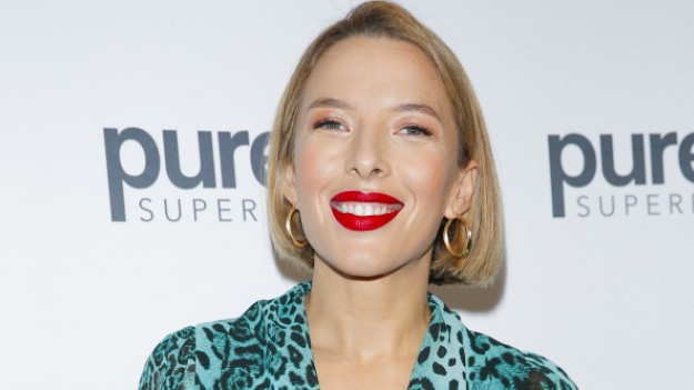 RMF Extra: Ewa Chodakowska w neonowym bikini. Pod zdjęciem z wakacji zawarła ważny apel do fanów 