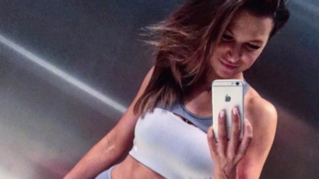 RMF Extra: Brzuch Anny Lewandowskiej 3 miesiące po porodzie. Wygląda lepiej niż przed ciążą!