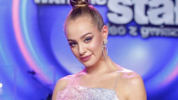 RMF Extra: Wiktoria Gąsiewska w czarnym body. Zdjęcia z sensualnej sesji fotograficznej zapierają dech