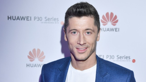 RMF Extra: Niesamowita metamorfoza Roberta Lewandowskiego. "Czy tylko mi Lewy przypomina Małysza?" [ZDJĘCIE]