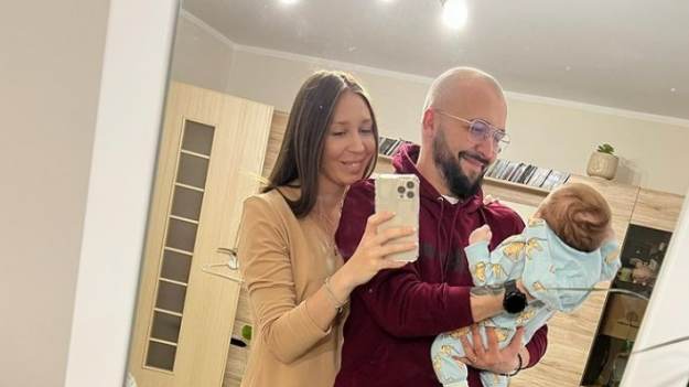 RMF Extra: Syn Roberta ze "Ślubu...." ma już dwa lata! Urodzinowe zdjęcia robią furorę w sieci: "Mieszek-śmieszek"