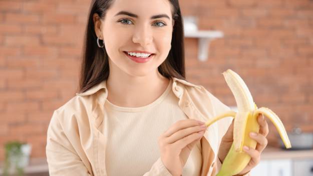 Dlatego ludzie nie wyrzucają skórki z banana. Nie..