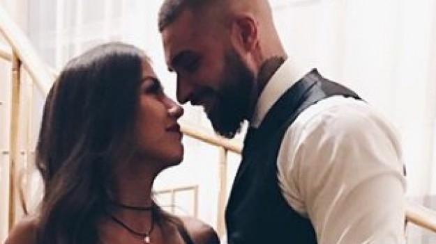 RMF Extra: "Ma sztos kobitę" - Majewski pisze wiersz o "szkicie" Deynn