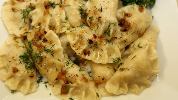 RMF Extra: Kanapka z pierogami - mundialowy przysmak w Japonii. Ekipa "Wstawaj szkoda dnia" ma swoje pomysły!