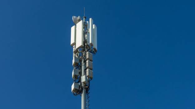 RMF Extra: Tego jeszcze nie było. Złodzieje ukradli 60-metrowy maszt radiowy