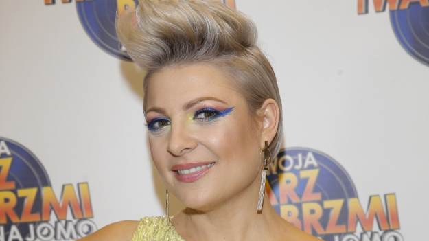 RMF Extra: Szokująca przemiana Magdaleny Narożnej. Na jej głowie: długie warkoczyki! „Współczuję przywracania włosów do normalności [ZDJĘCIA]