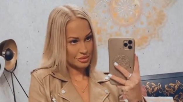 RMF Extra: Dominika z "Hotelu Paradise" pozuje w sukni ślubnej. Fani zaskoczeni! "Domi, bierzesz ślub?"