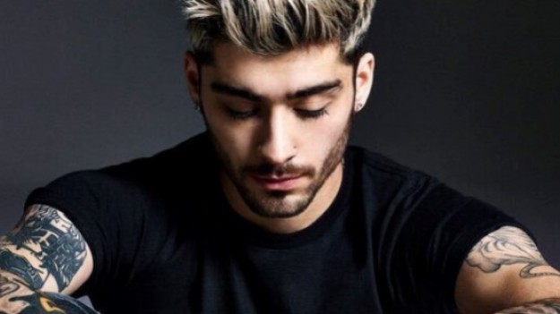 RMF Extra: ZAYN prezentuje pierwszą solową piosenkę "PILLOWTALK"! Zobacz gorący teledysk!
