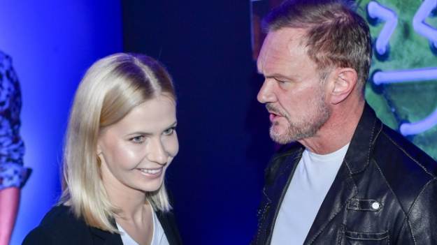 RMF Extra: Żona Cezarego Pazury w czarnej koronce! 35-latka stawia na naturalność [FOTO] 