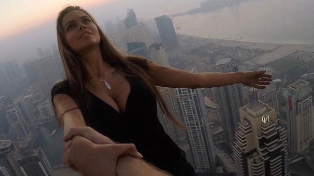 RMF Extra: Ta dziewczyna za jedno zdjęcie była w stanie zapłacić własnym życiem!