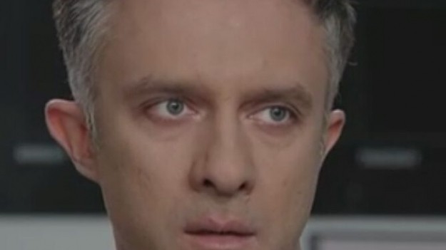 RMF Extra: Pierwsza miłość: Artur szuka haków na oprawcę Karola