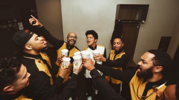 RMF Extra: Bruno Mars wystąpi jutro w Krakowie. Zobacz zdjęcia z trasy "24k Magic World Tour"