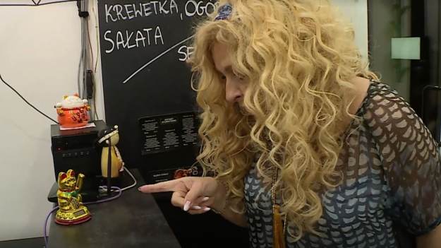 RMF Extra: Gessler wściekła się, gdy weszła do kuchni. Później zagroziła figurce kota