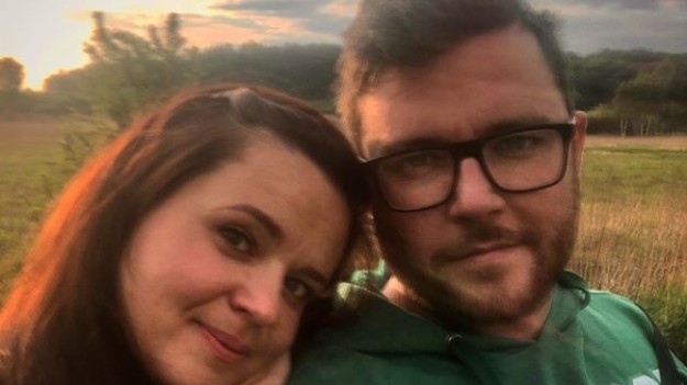 RMF Extra: Agnieszka i Wojtek ze "Ślubu..."  na sesji zdjęciowej w nietypowym miejscu. "Możecie reklamować pralki"